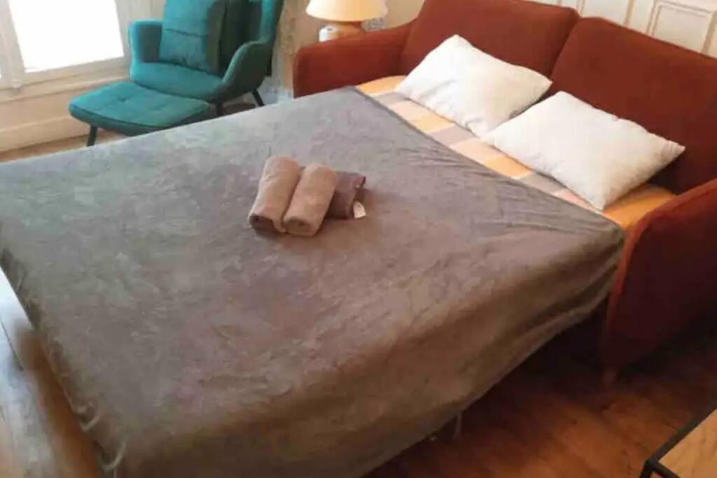 Appartment Close To Monuments Paris Bagian luar foto
