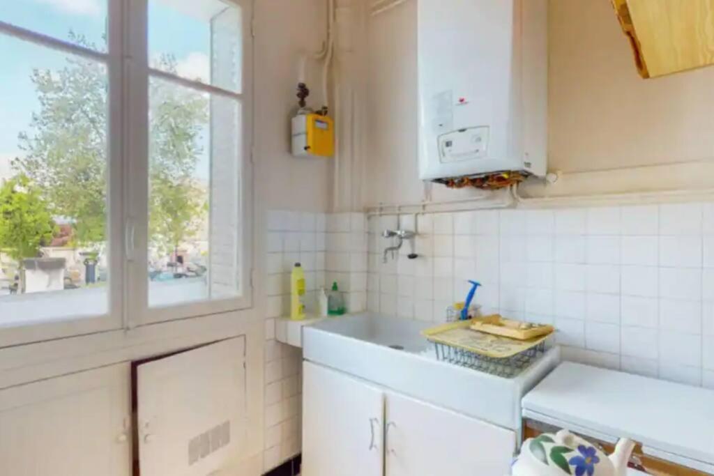 Appartment Close To Monuments Paris Bagian luar foto