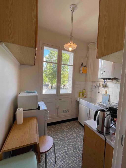 Appartment Close To Monuments Paris Bagian luar foto
